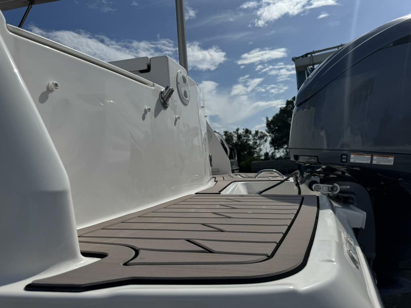 24ft Cutwater Yacht For Sale