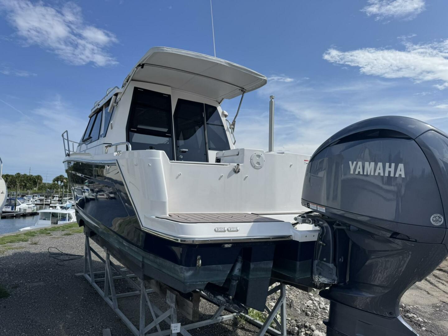 24ft Cutwater Yacht For Sale