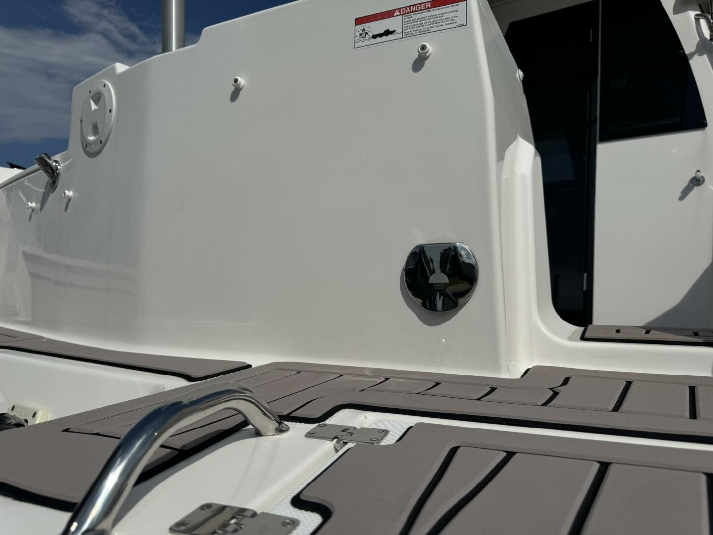 24ft Cutwater Yacht For Sale