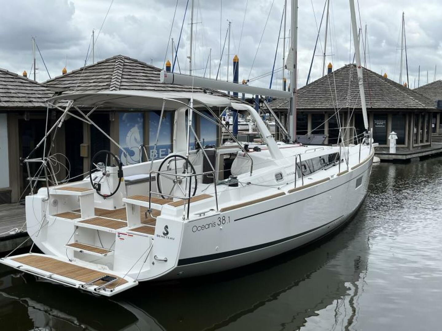 38ft Beneteau Yacht For Sale