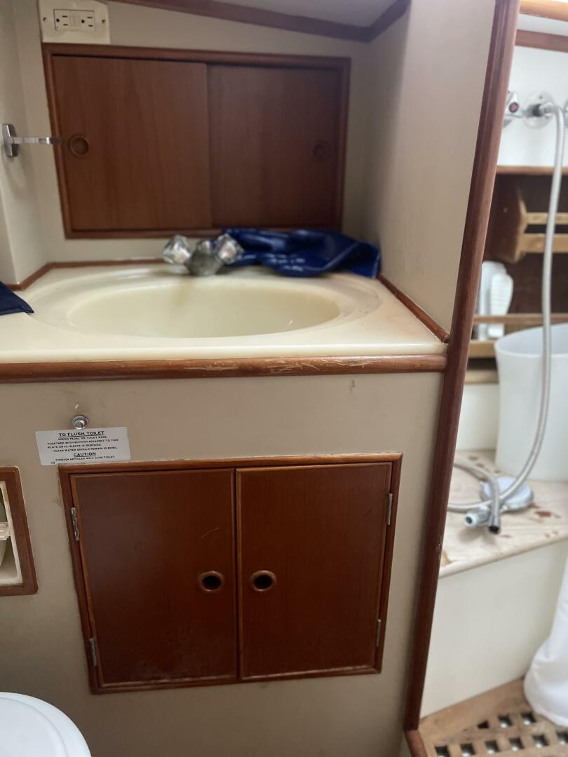 42ft Grand Banks Yacht For Sale