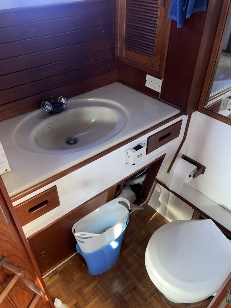 42ft Grand Banks Yacht For Sale