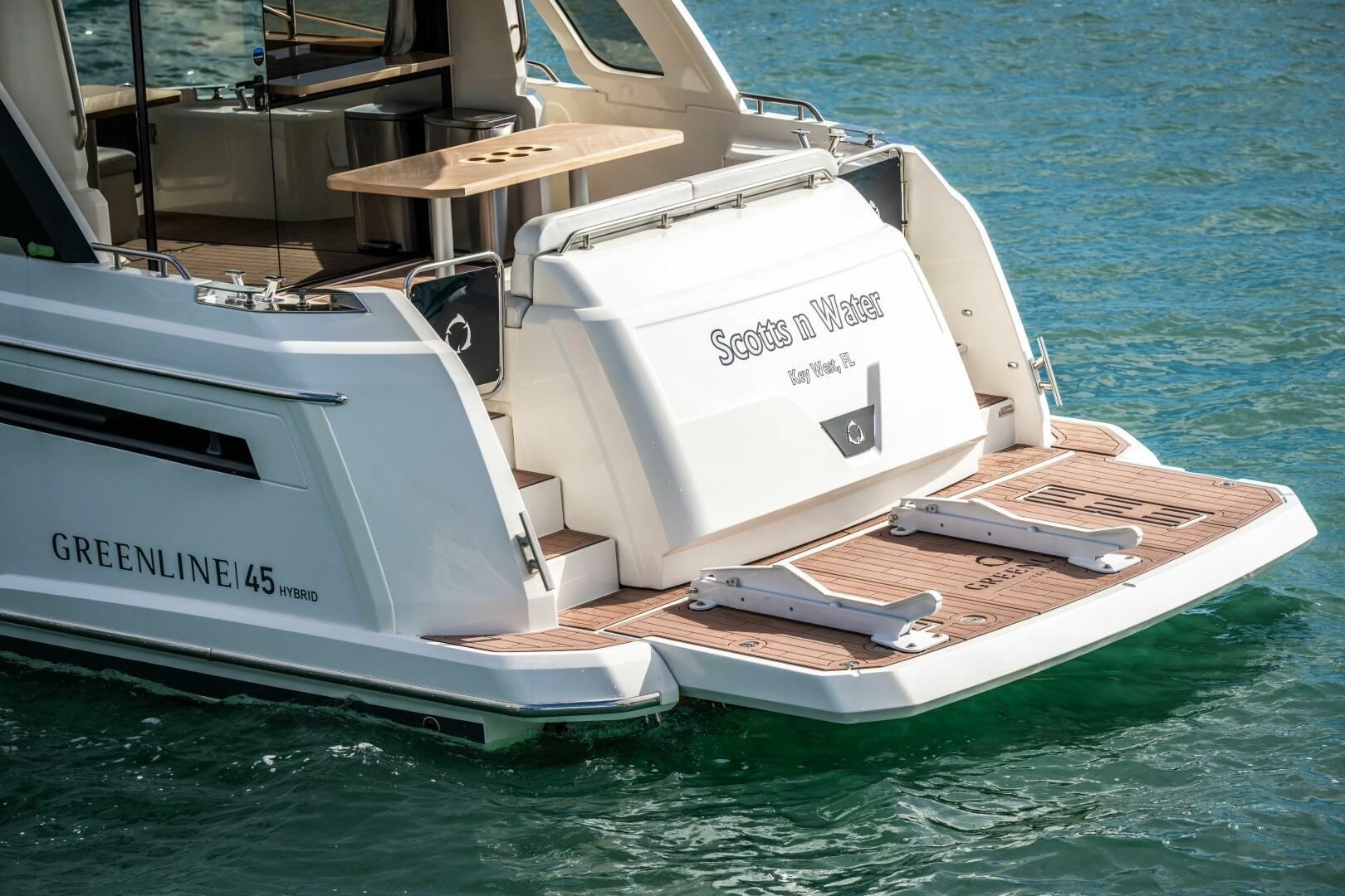 Hydraulic Swim Platform