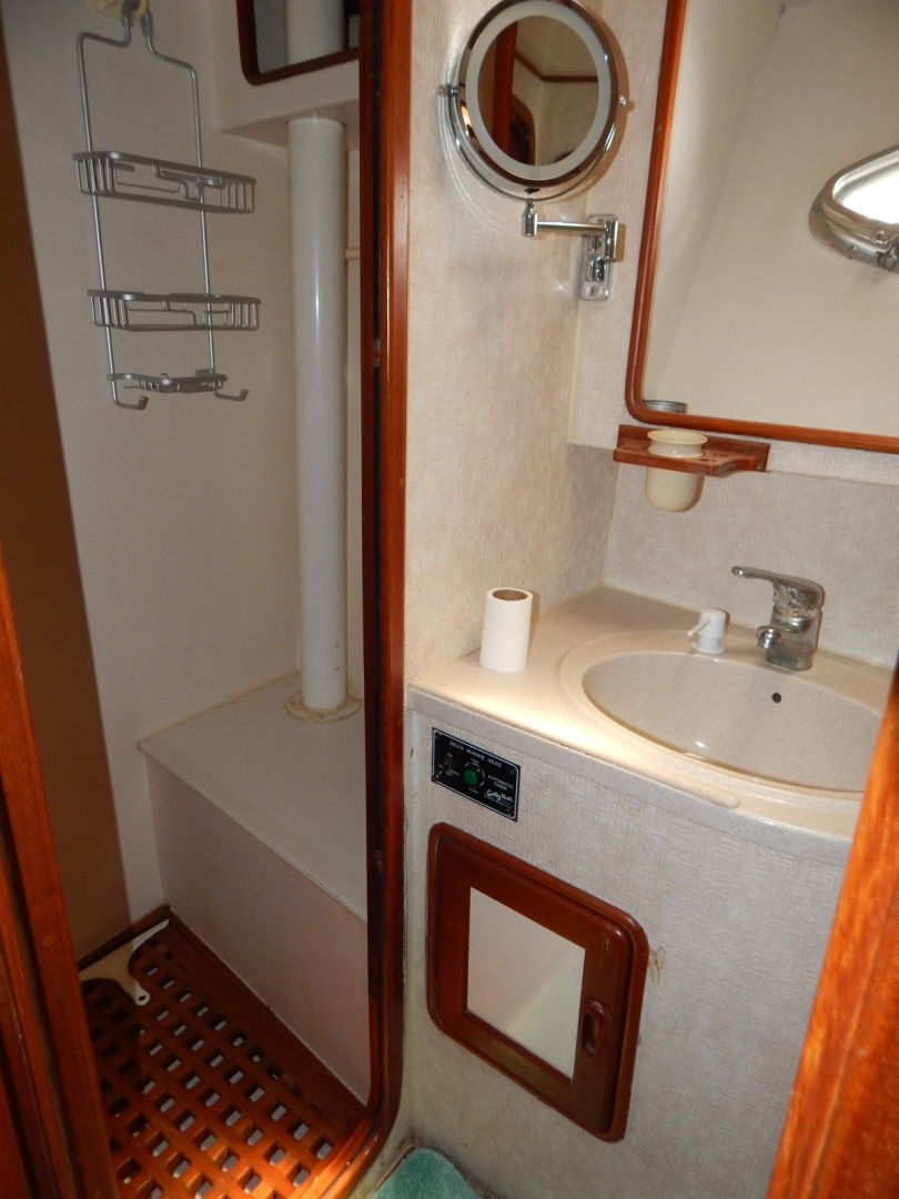 Tradition 48ft Egg Harbor Yacht For Sale