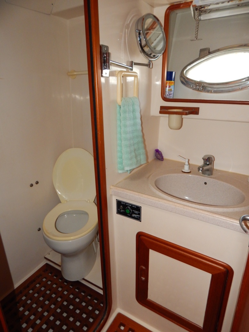 Tradition 48ft Egg Harbor Yacht For Sale
