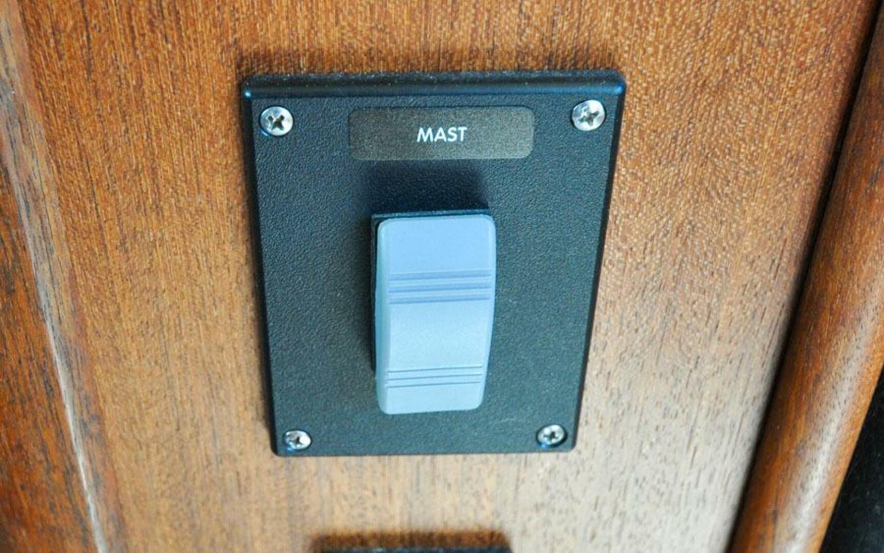 Instrument Mast Retract (fold) Remote Switch