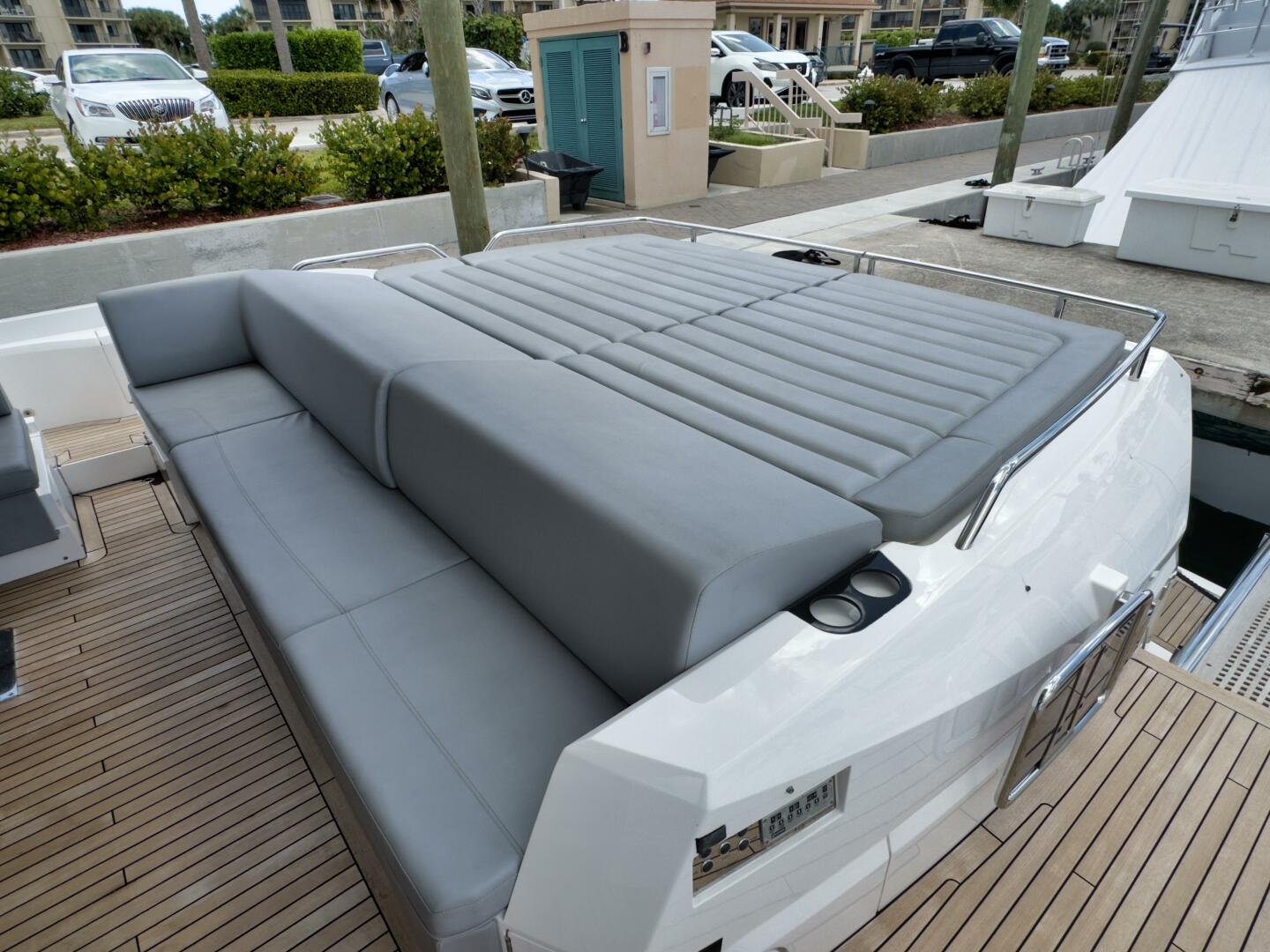74ft Sunseeker Yacht For Sale