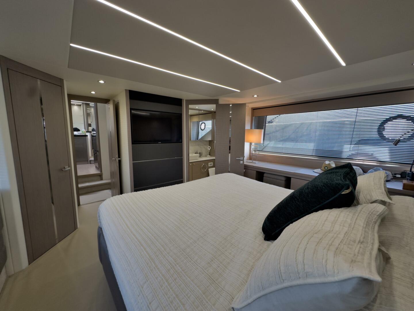 74ft Sunseeker Yacht For Sale