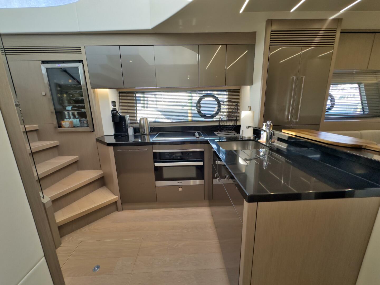 74ft Sunseeker Yacht For Sale