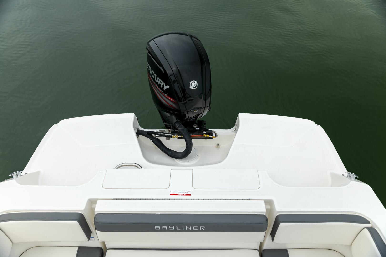 19ft Bayliner Yacht For Sale