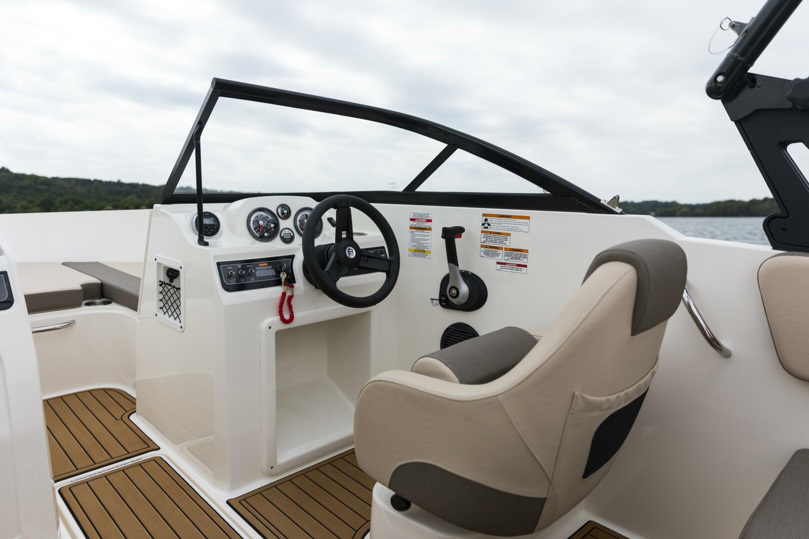 19ft Bayliner Yacht For Sale
