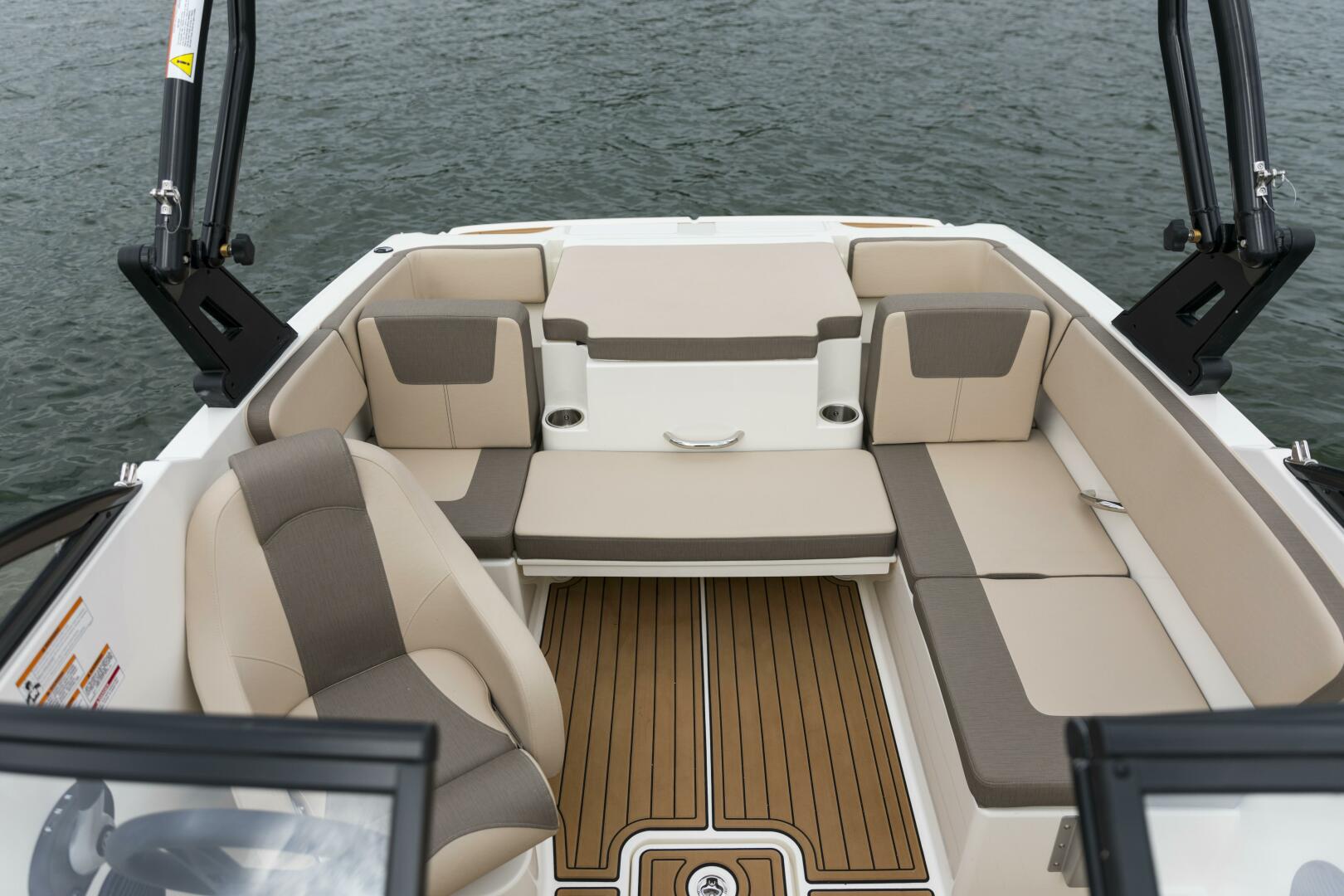 19ft Bayliner Yacht For Sale