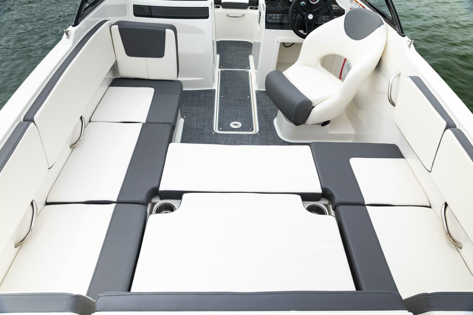 19ft Bayliner Yacht For Sale
