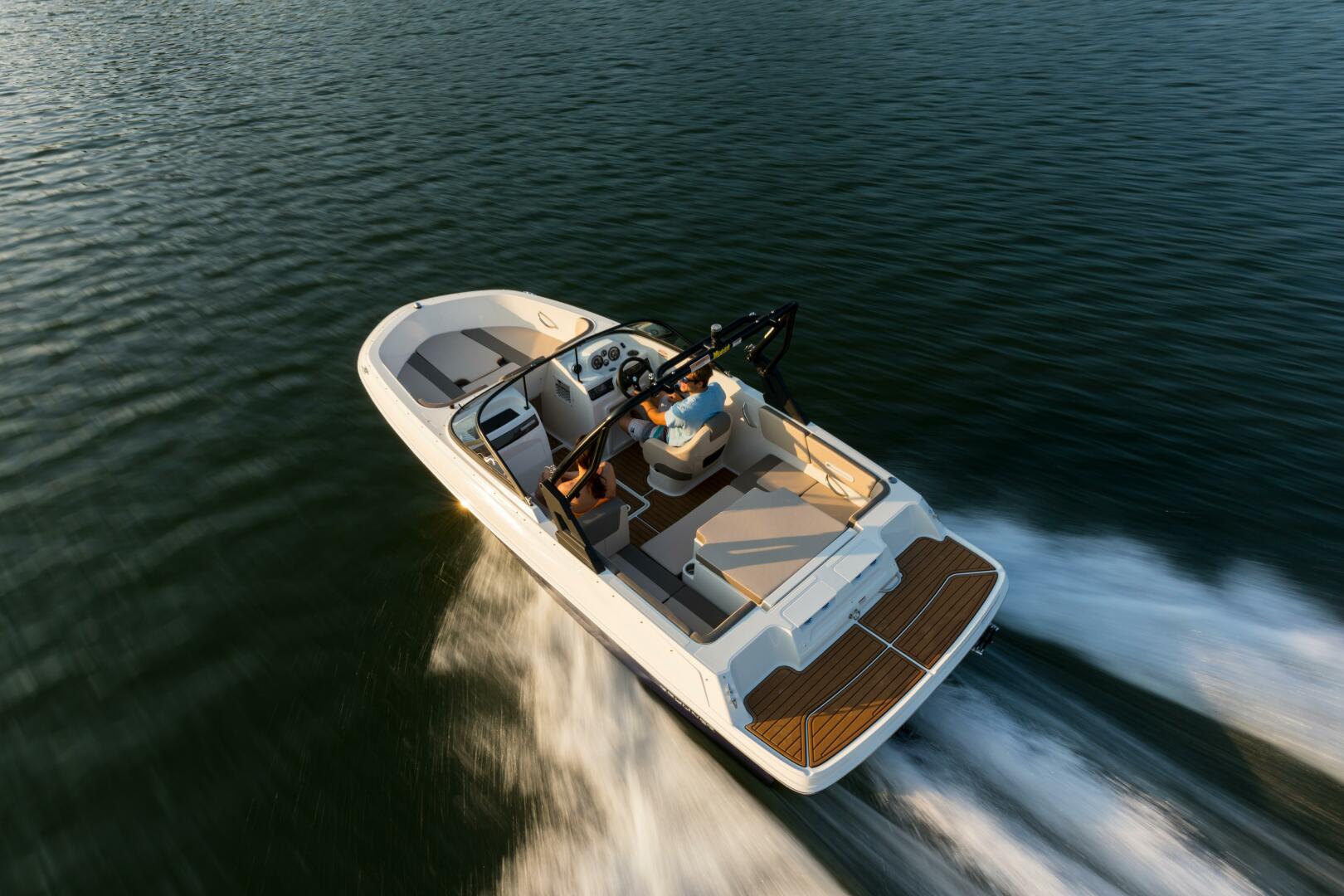 19ft Bayliner Yacht For Sale