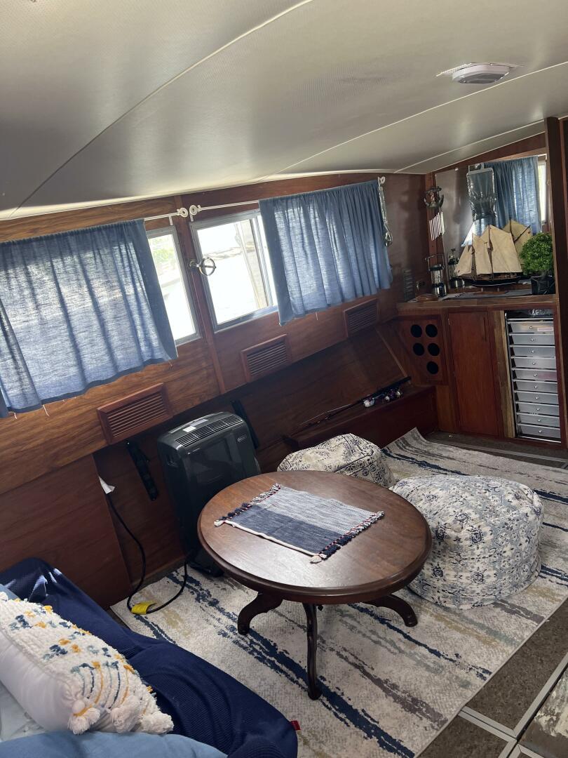 35ft Chris Craft Yacht For Sale