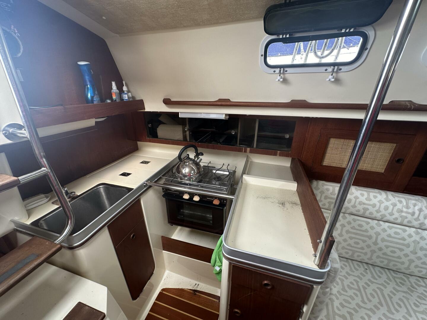 30ft CS Yacht For Sale