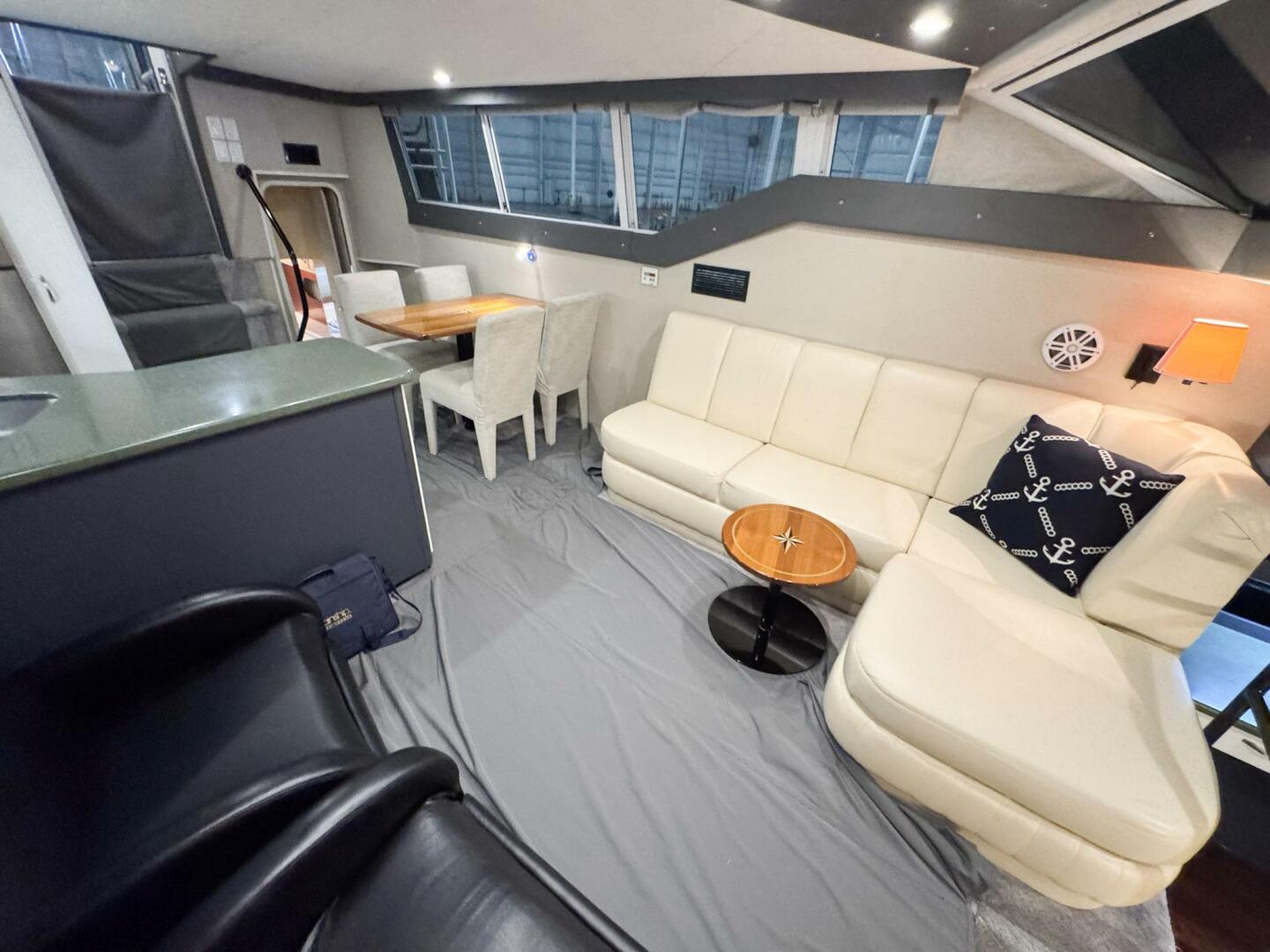 1998 Mainship 47 Salon looking port
