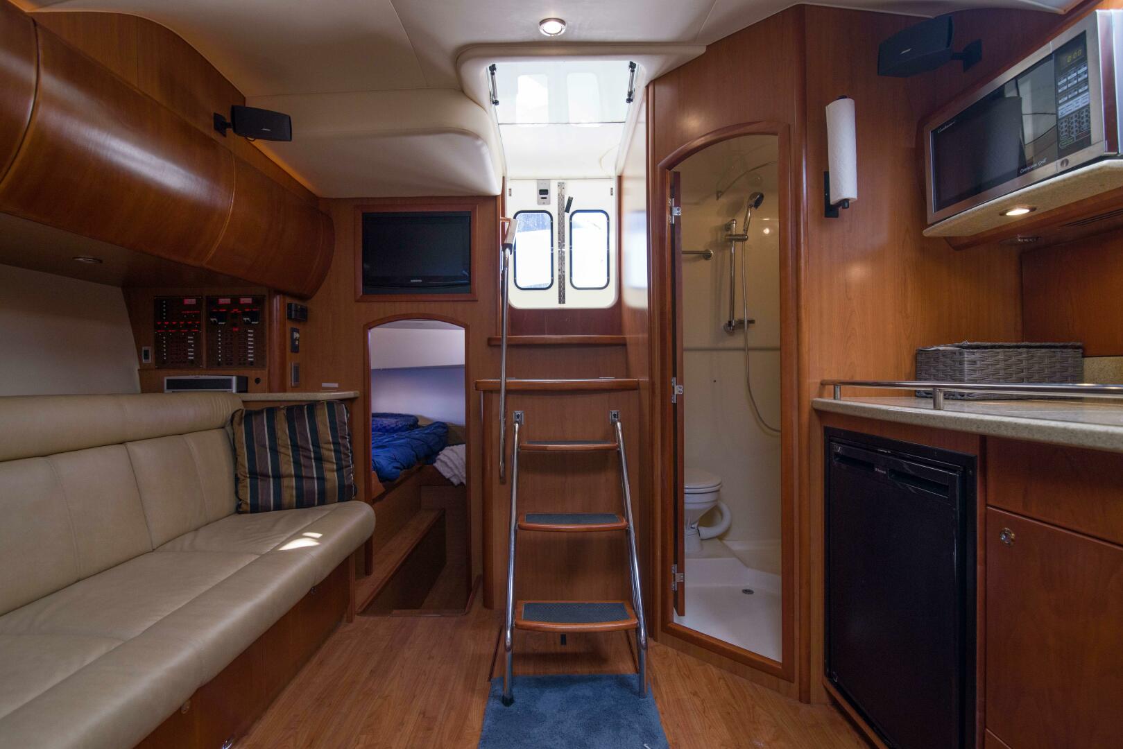 Date Night Keeping It Reel 37ft Luhrs Yacht For Sale