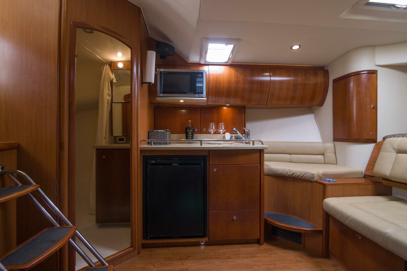 Date Night Keeping It Reel 37ft Luhrs Yacht For Sale
