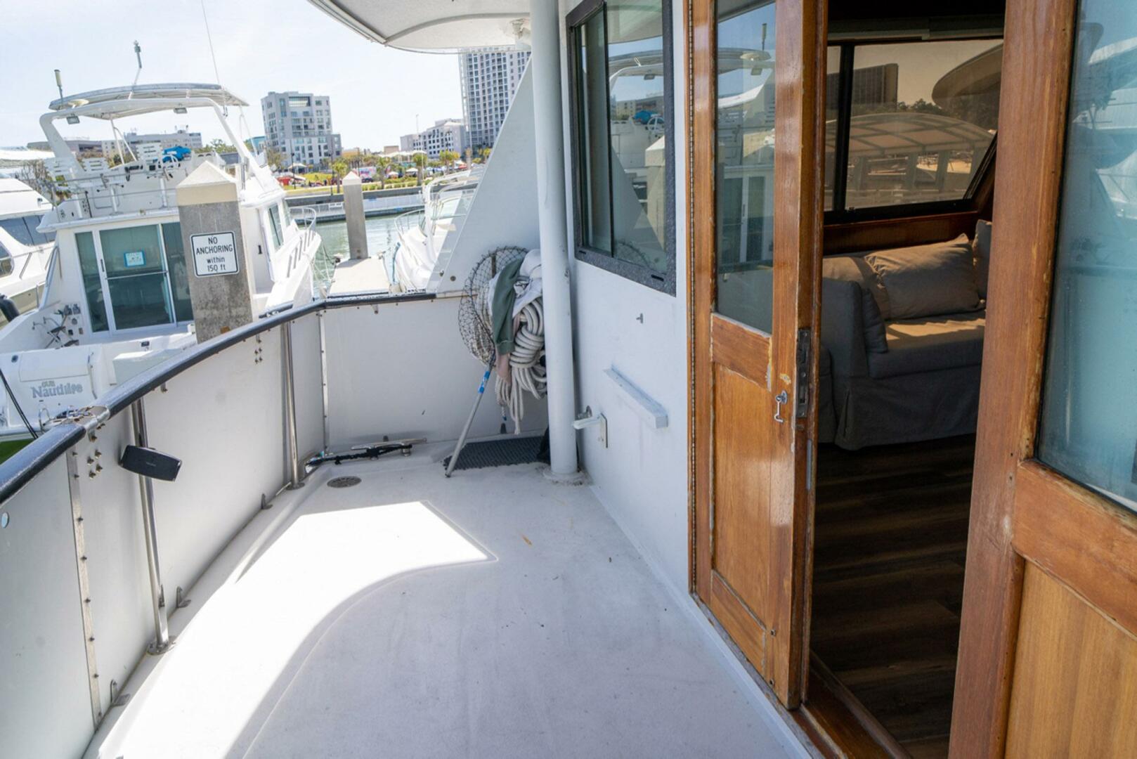 Hattrick 61ft Hatteras Yacht For Sale