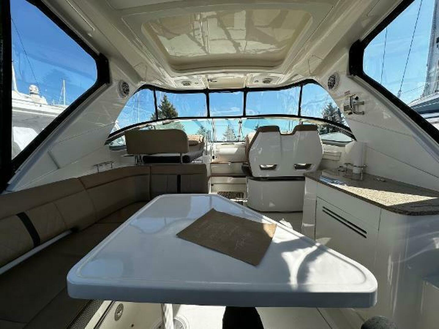 FOGO 35ft Sea Ray Yacht For Sale