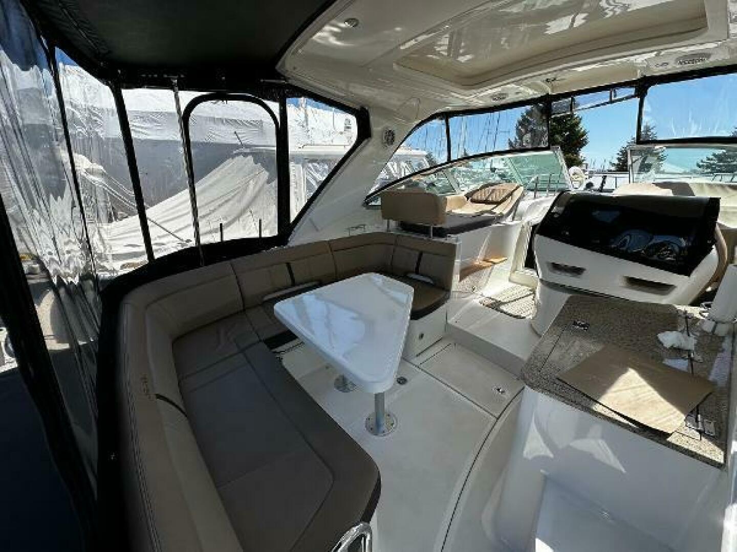 FOGO 35ft Sea Ray Yacht For Sale