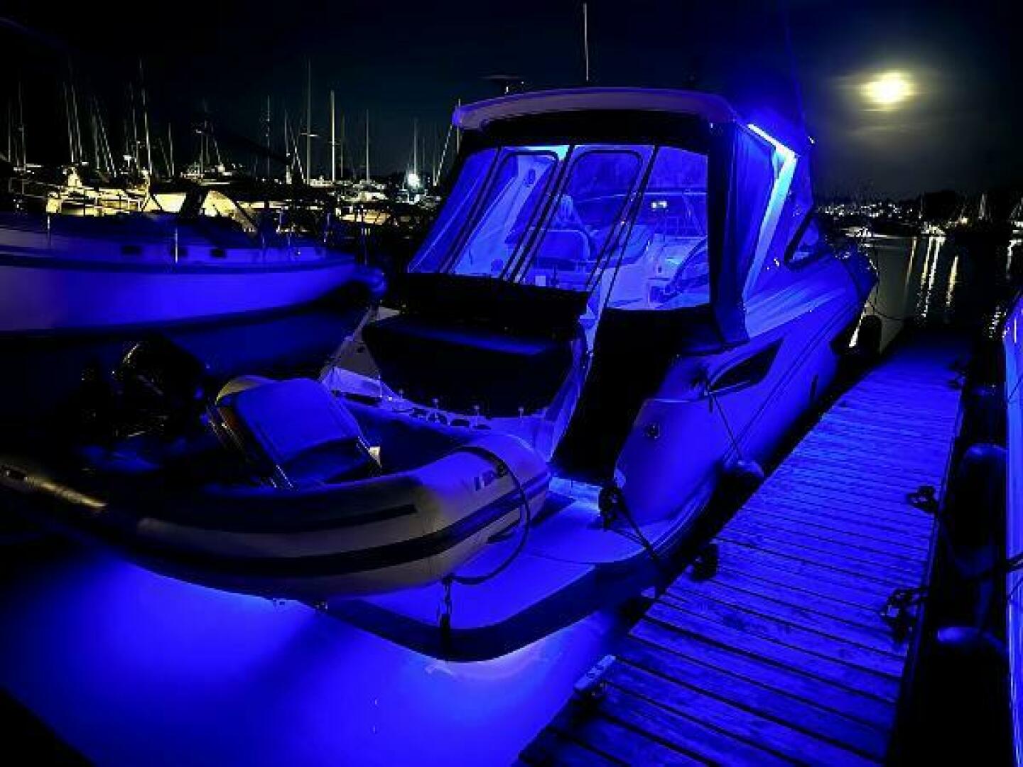 FOGO 35ft Sea Ray Yacht For Sale