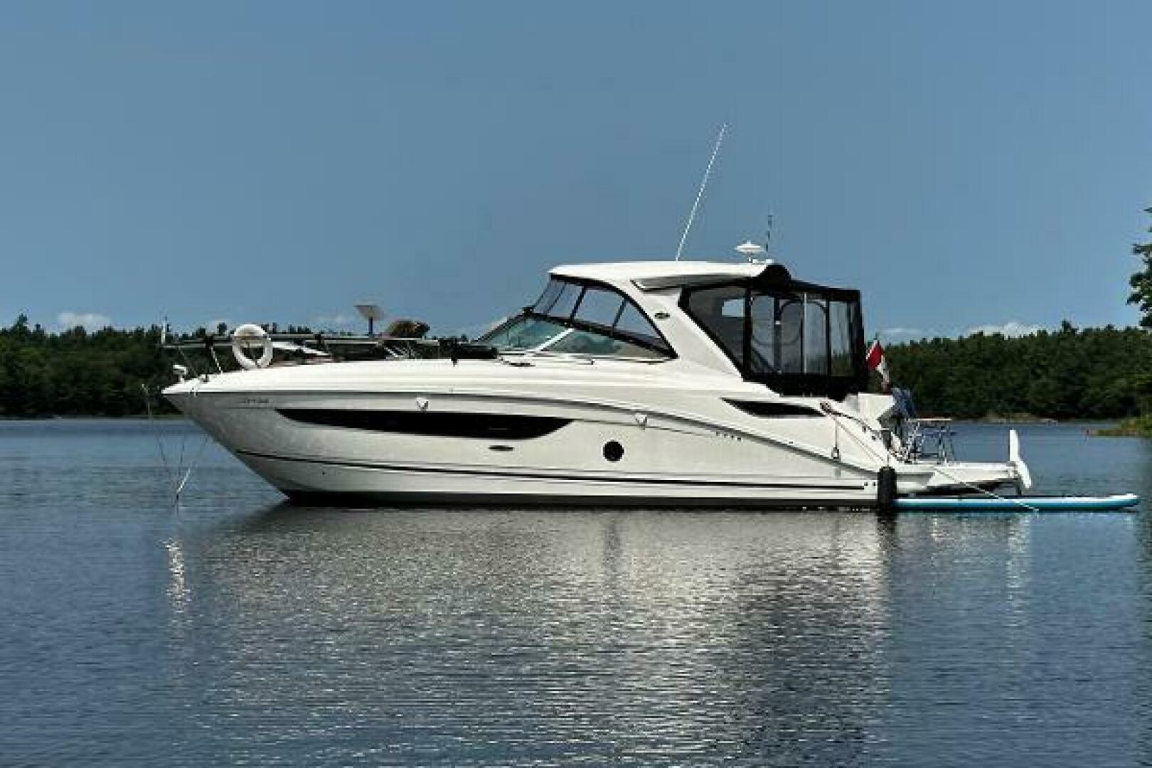 FOGO 35ft Sea Ray Yacht For Sale