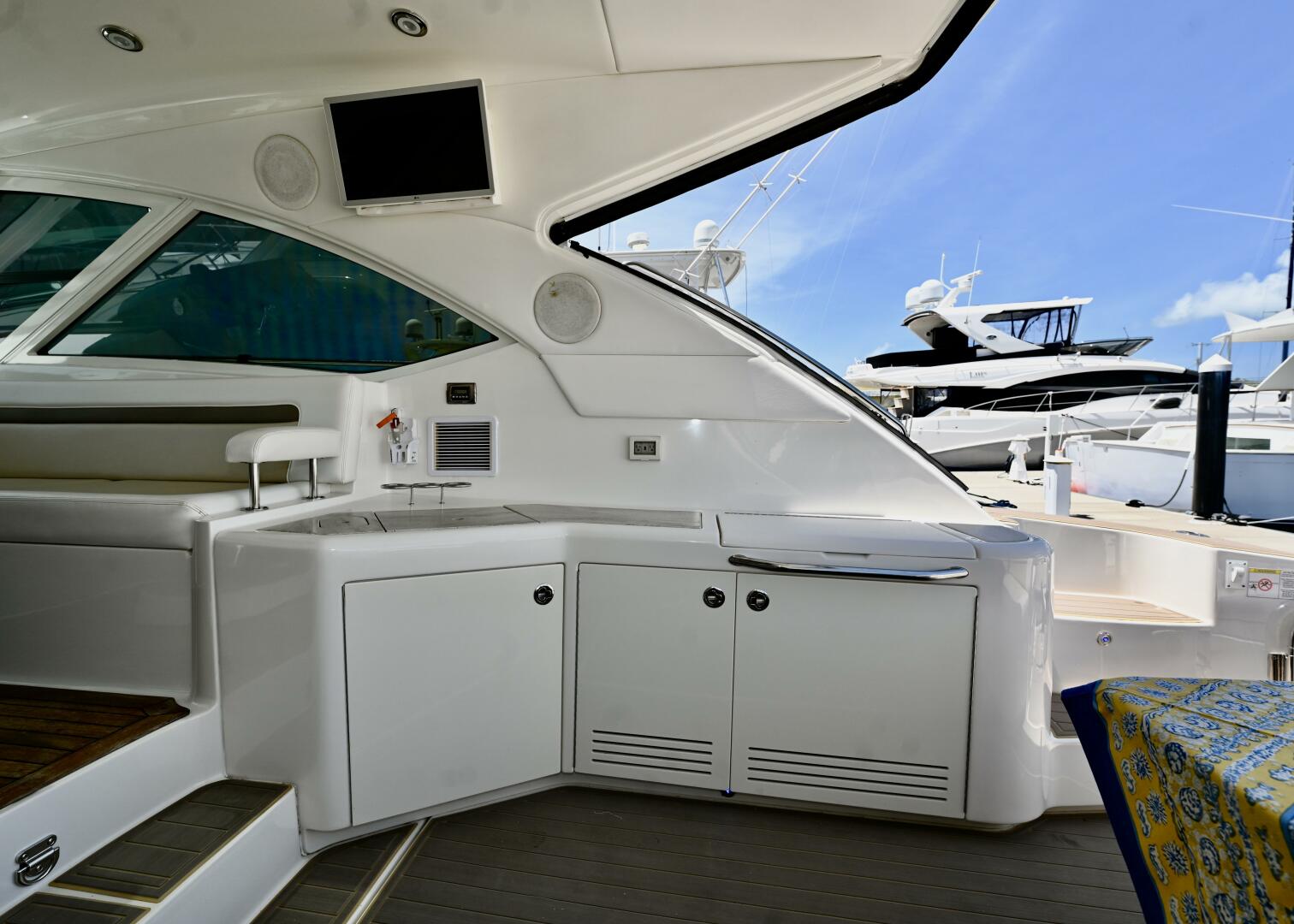 UKRAINIAN SEA GODDESS 54ft Sea Ray Yacht For Sale
