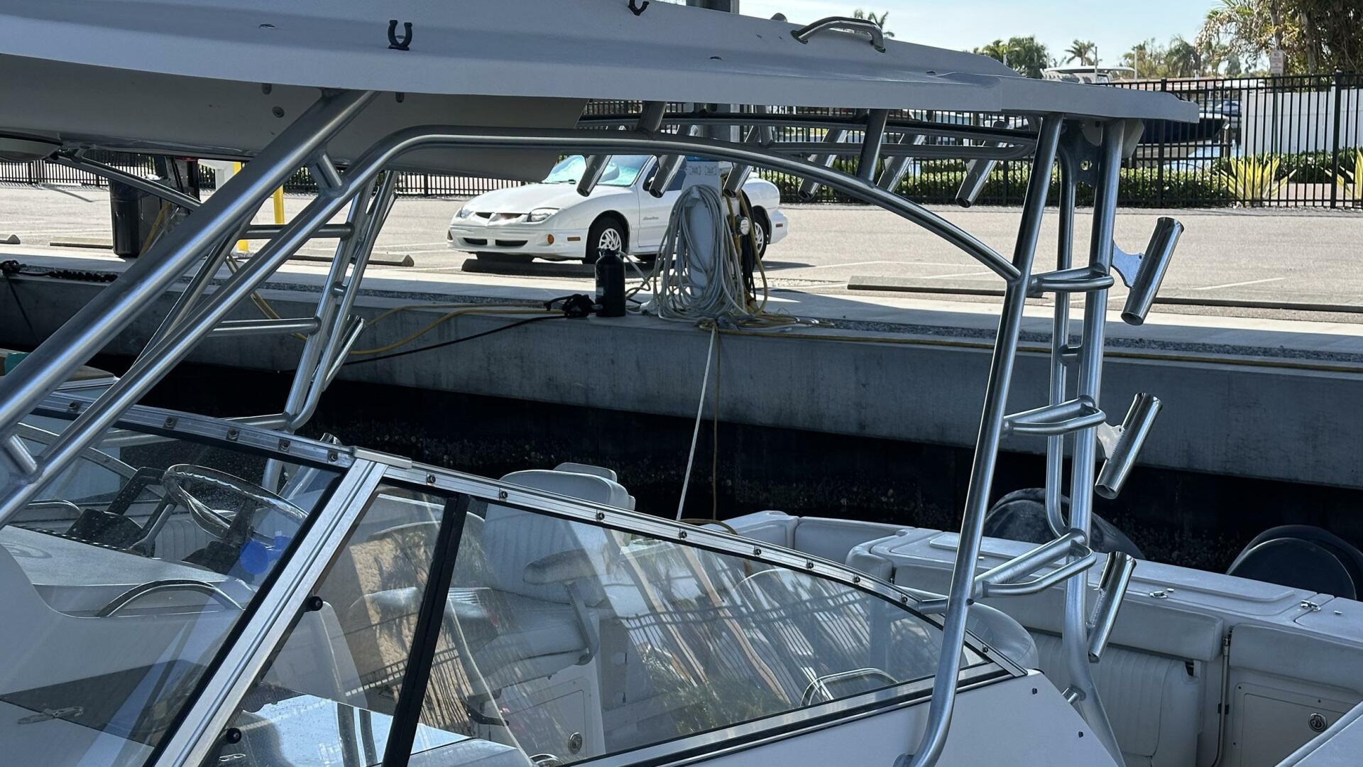 33ft Grady White Yacht For Sale