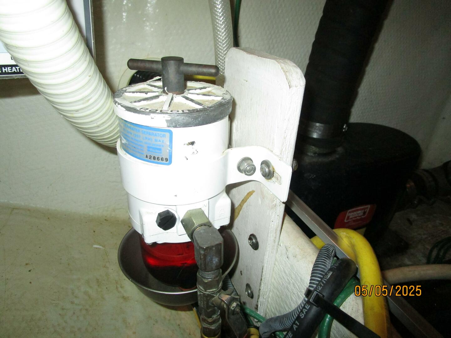43' Silverton generator Racor fuel filter
