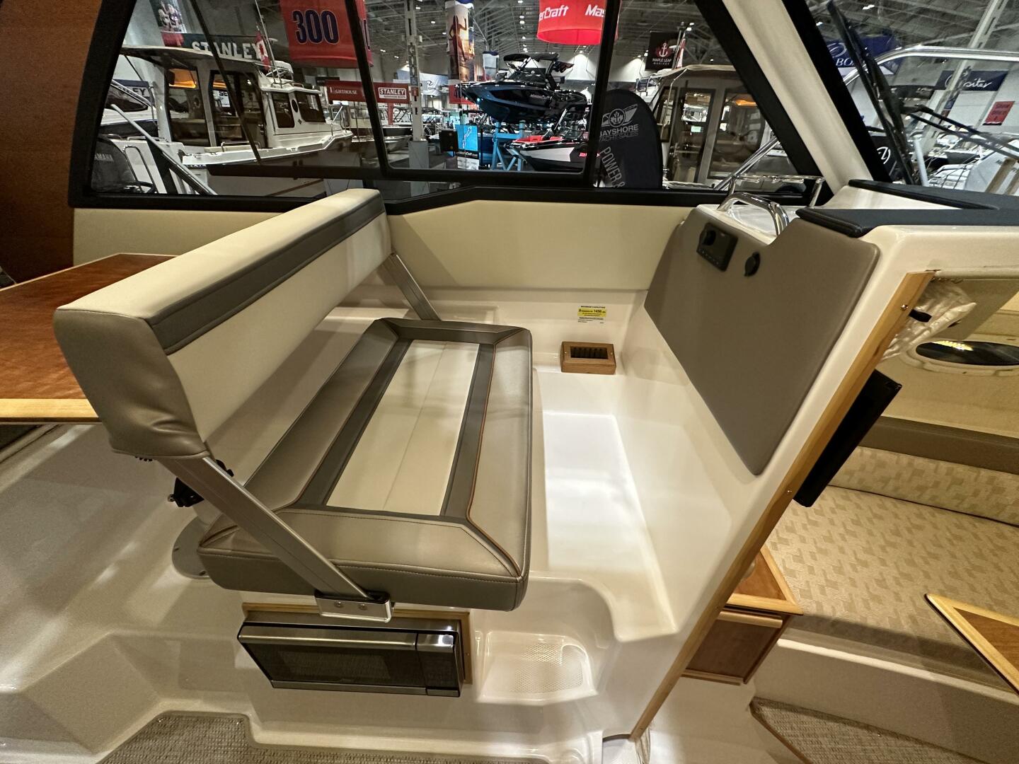 25ft Cutwater Yacht For Sale