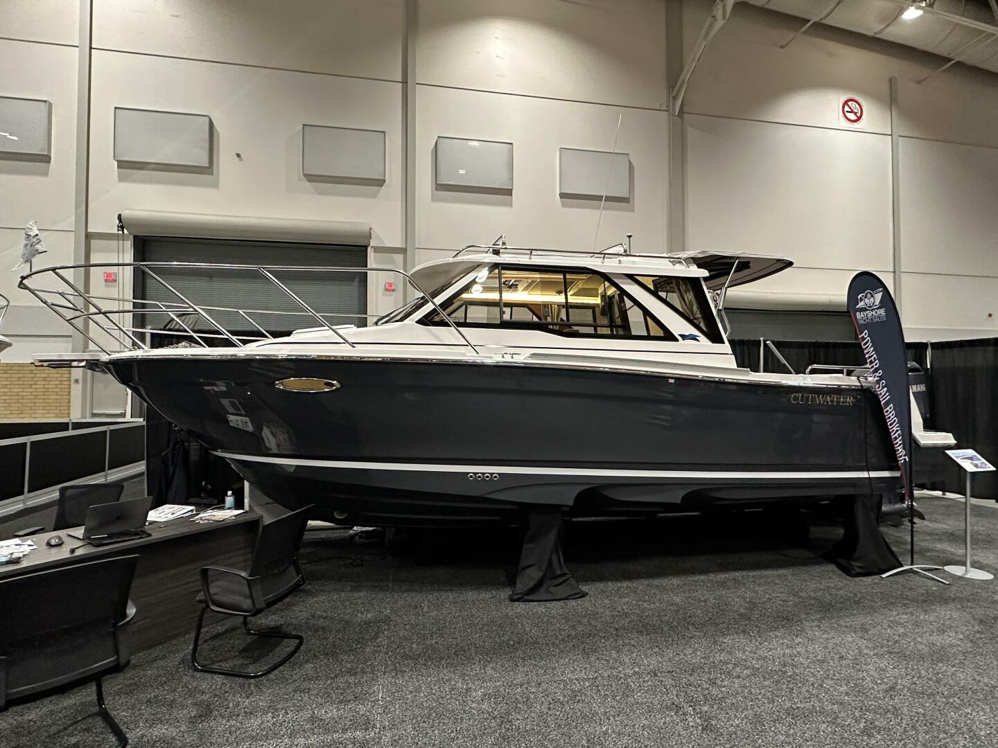 25ft Cutwater Yacht For Sale