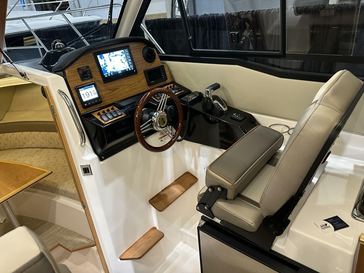 25ft Cutwater Yacht For Sale