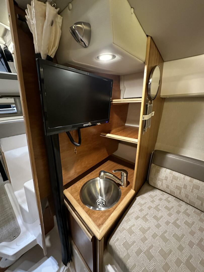 25ft Cutwater Yacht For Sale