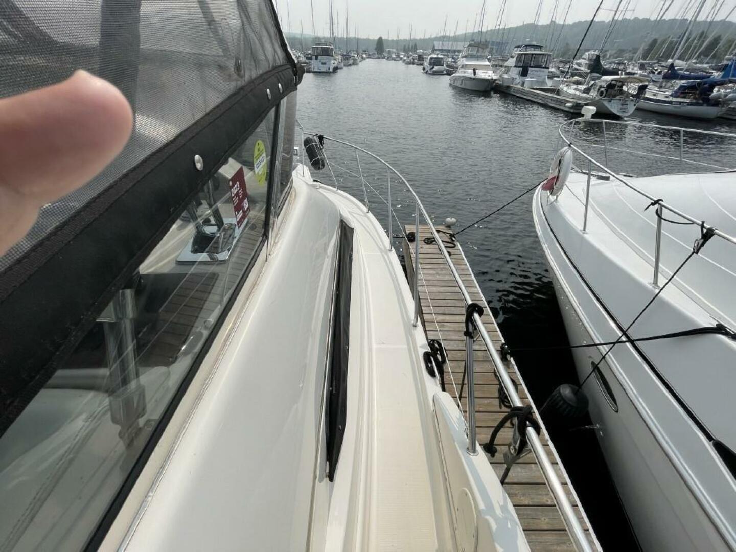 33ft Silverton Yacht For Sale