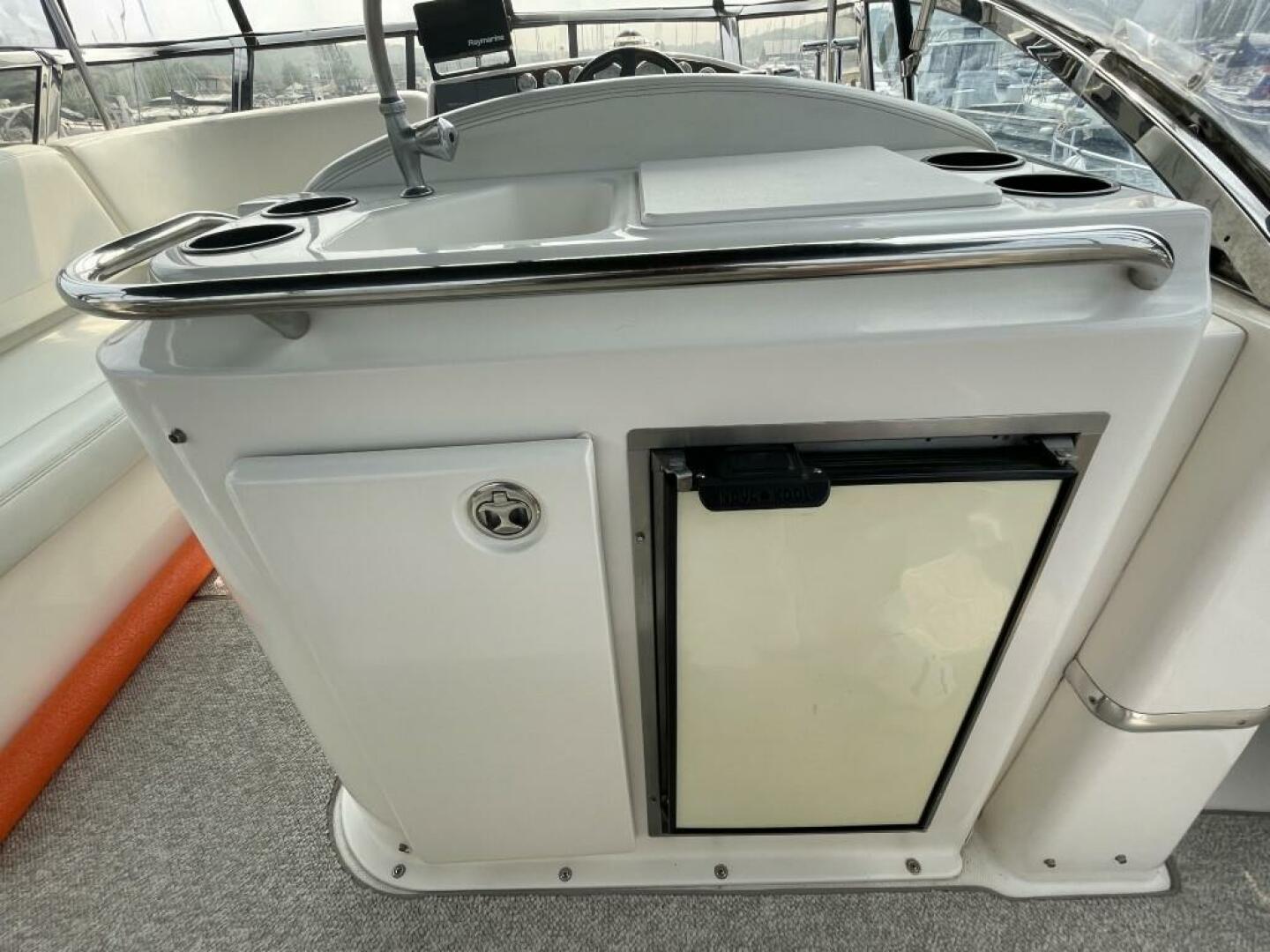 33ft Silverton Yacht For Sale