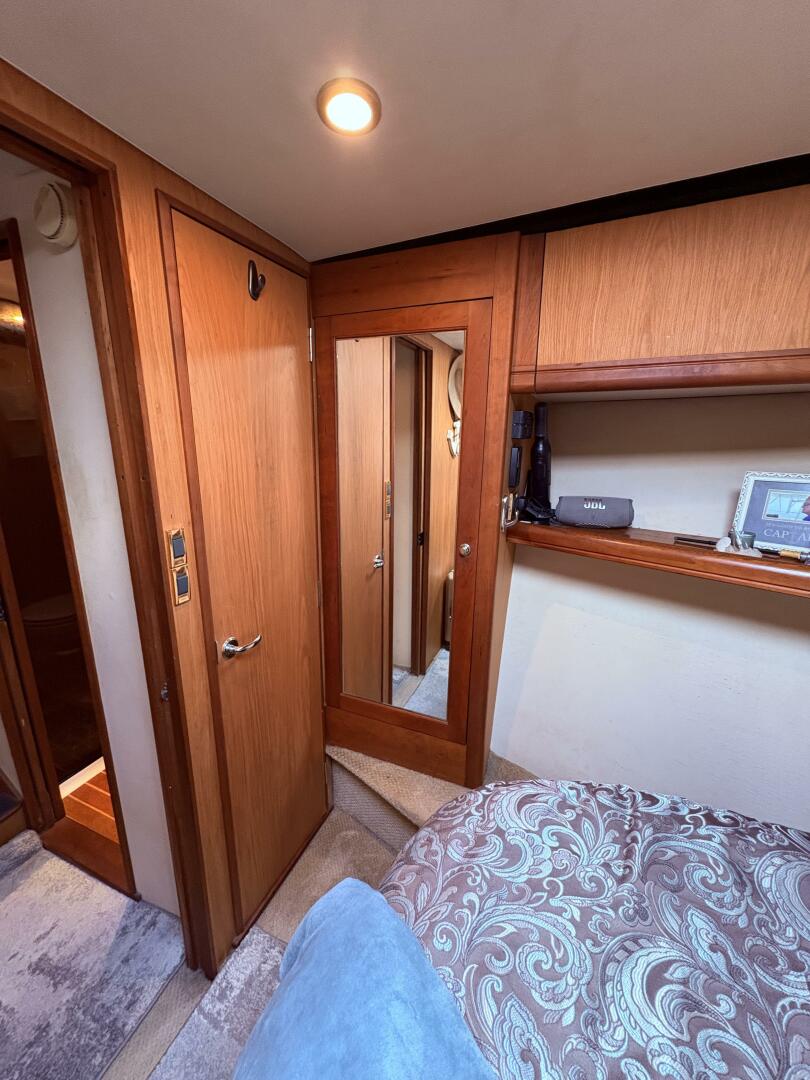 2005 Luhrs 41 Convertible 