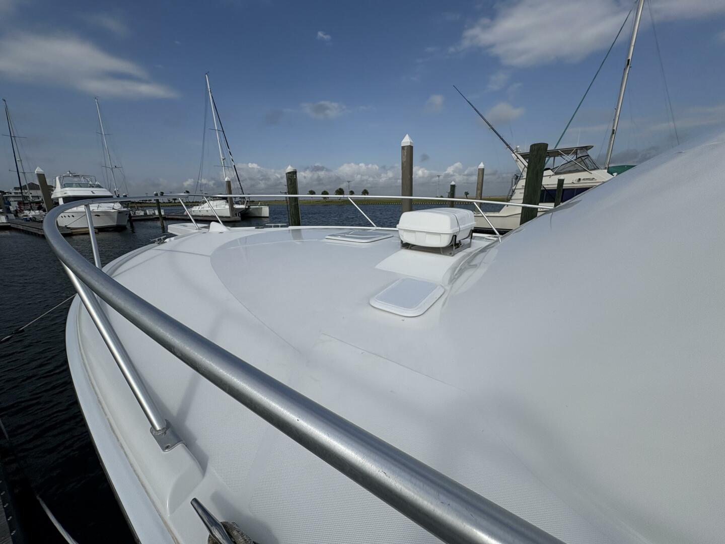 2005 Luhrs 41 Convertible 