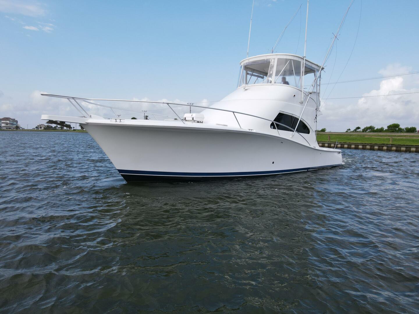 2005 Luhrs 41 Convertible 