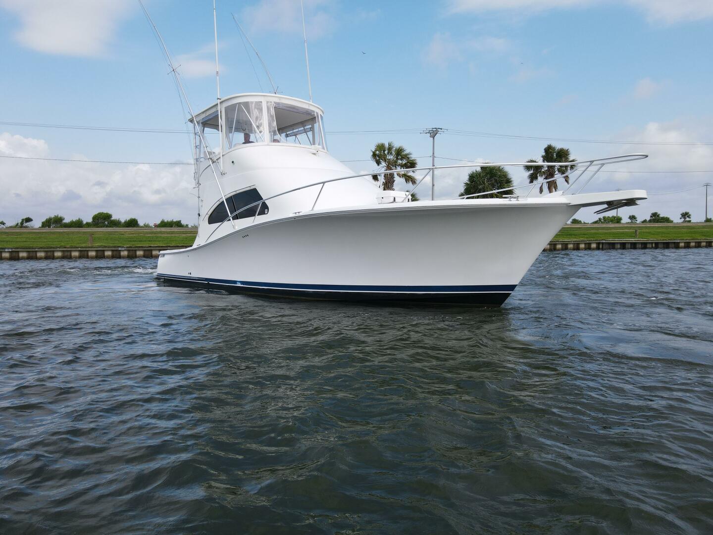 2005 Luhrs 41 Convertible 