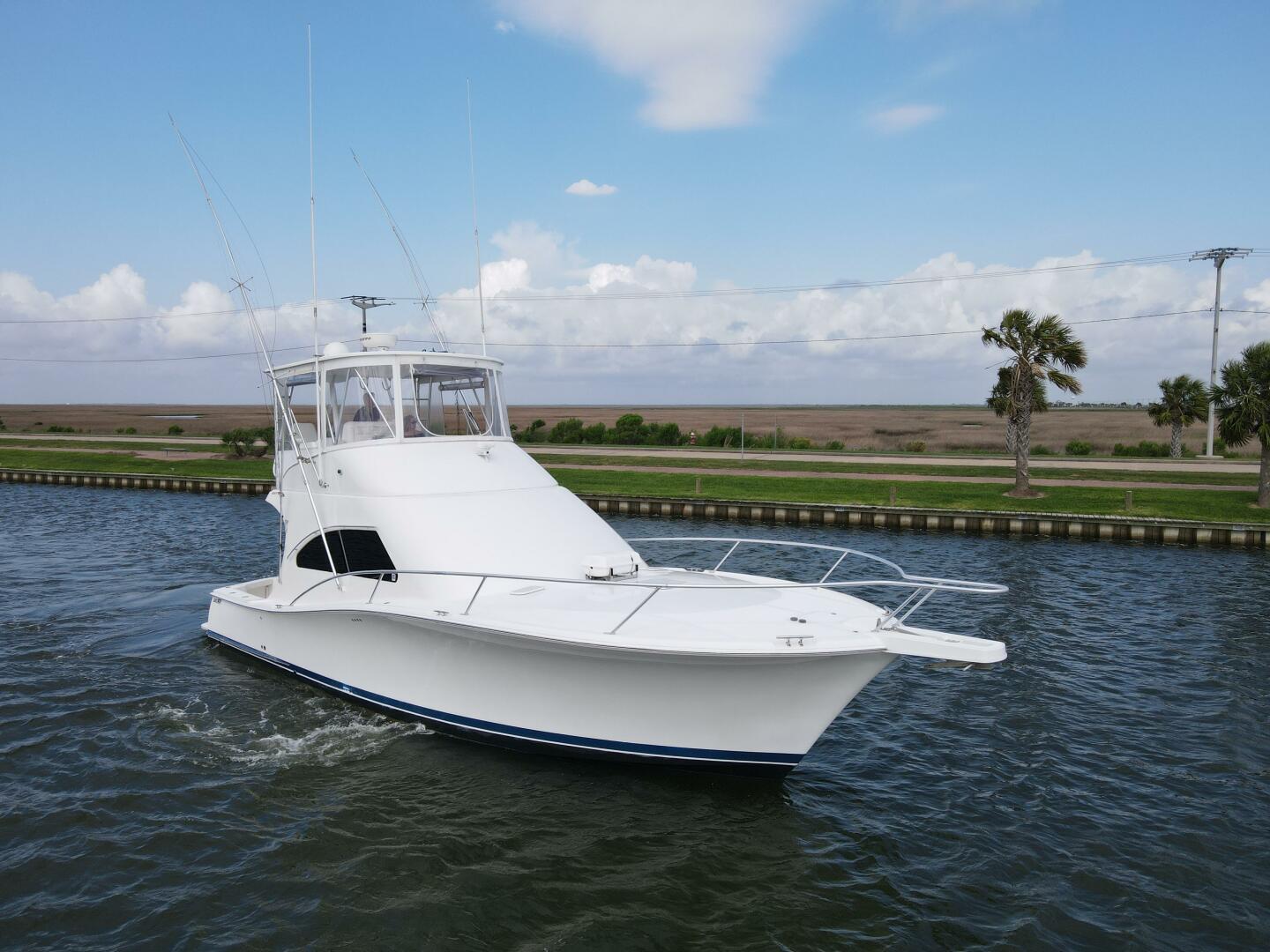 2005 Luhrs 41 Convertible 