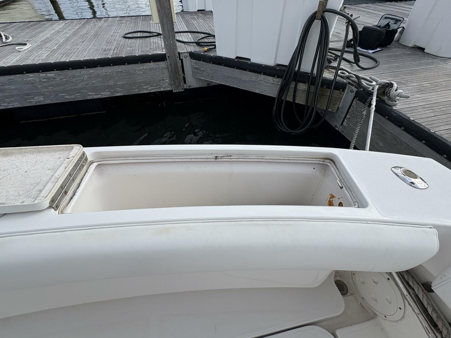 2005 Luhrs 41 Convertible 