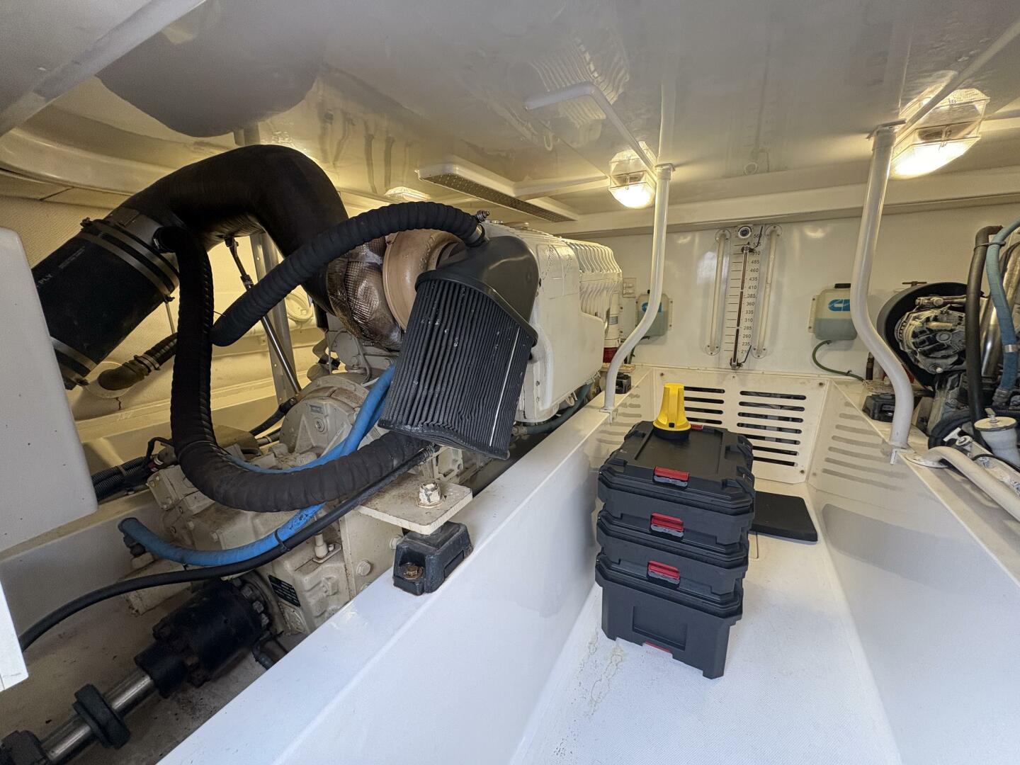 2005 Luhrs 41 Convertible 
