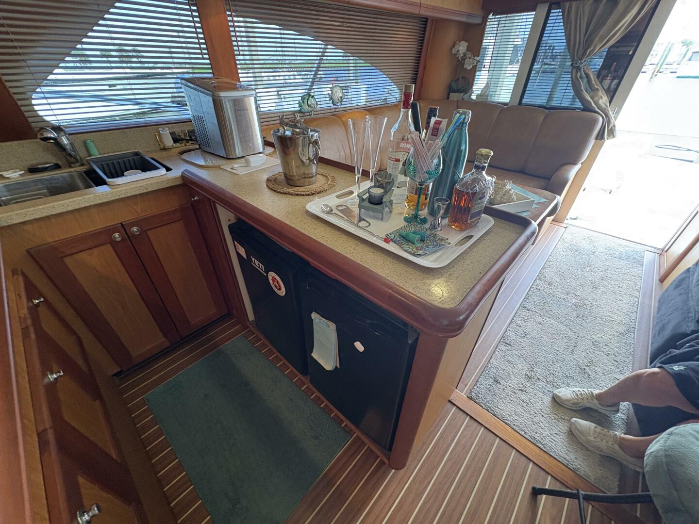 2005 Luhrs 41 Convertible 