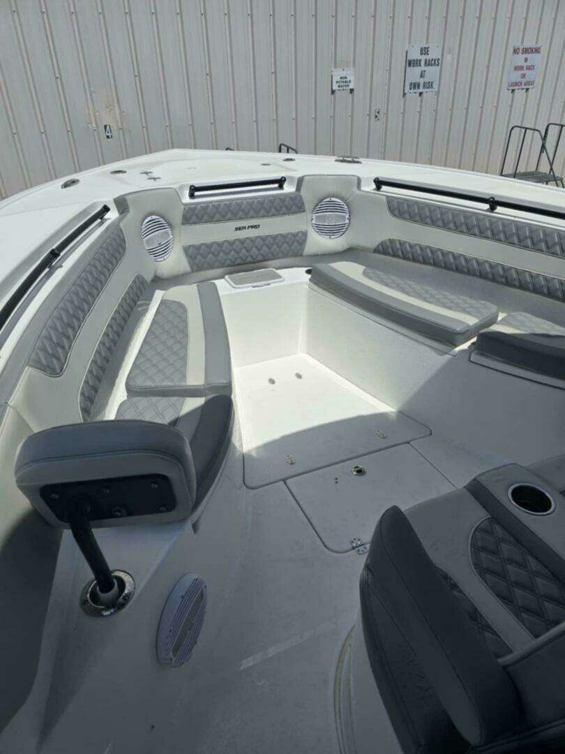 Sea Pro 32 DLX Offshore Yacht For Sale