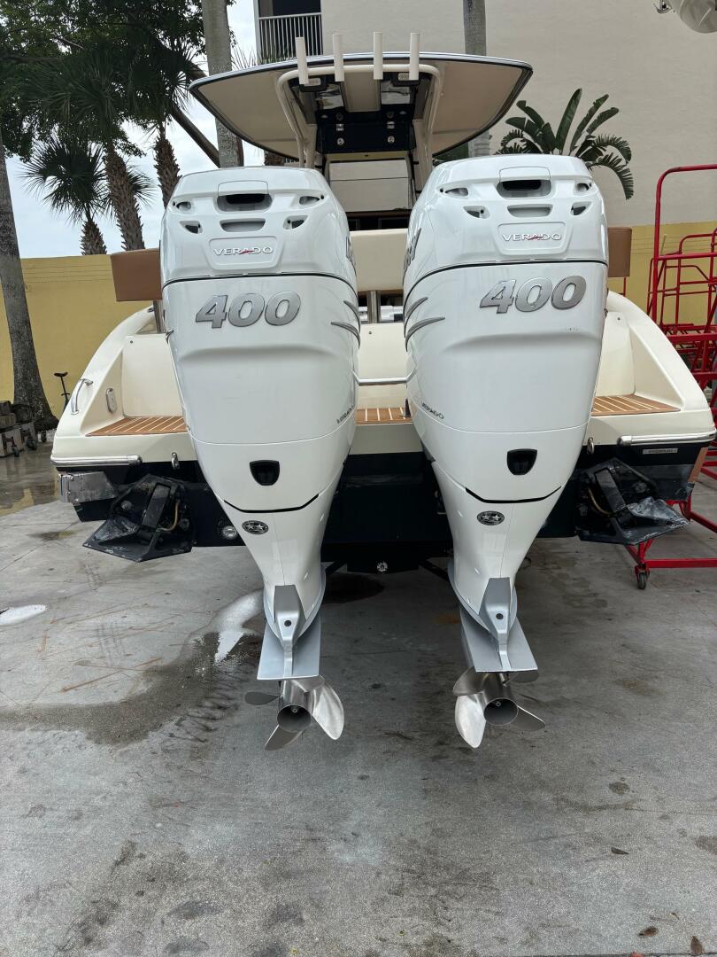 2013 Statement 35 Center Console with twin 400 horsepower en