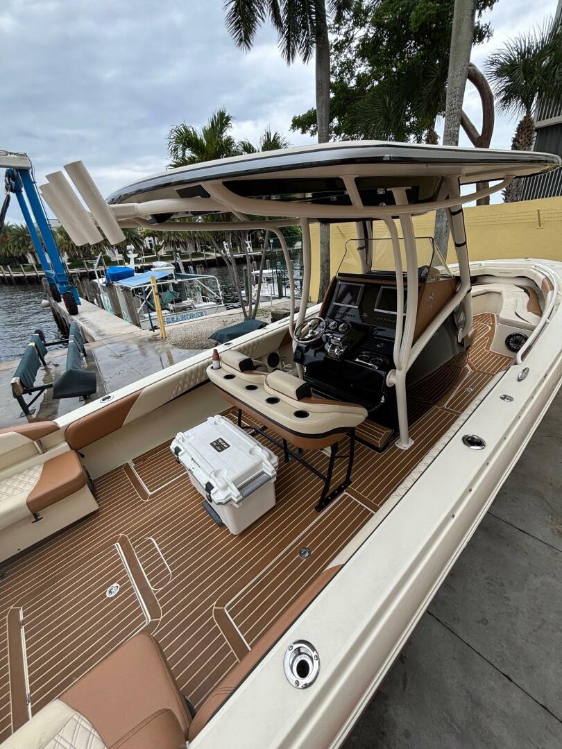2013 Statement 35 Center Console boat with sleek design and 