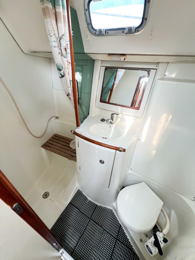 BRETAGNE 36ft Beneteau Yacht For Sale