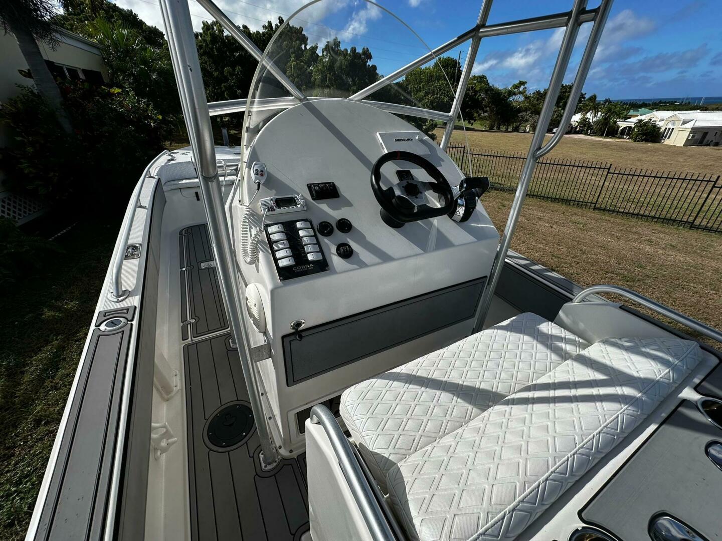 30ft Cobra Yacht For Sale